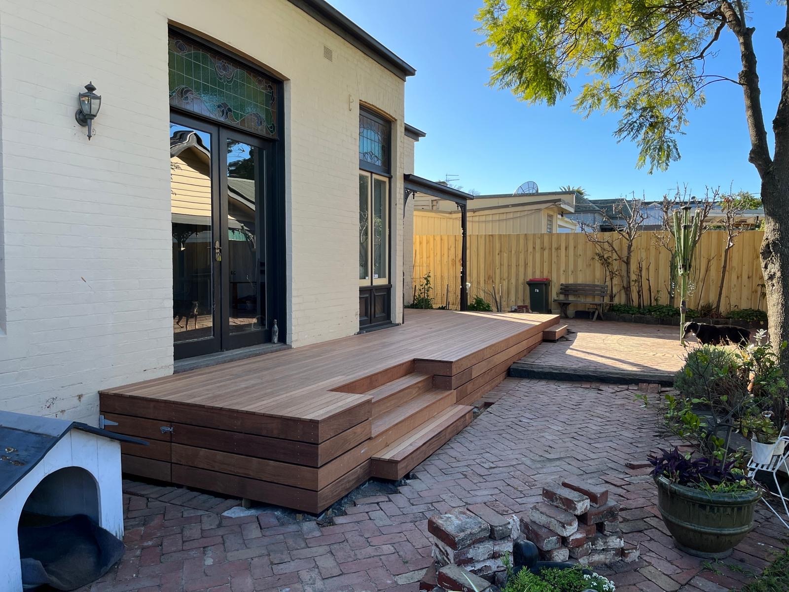 Completed hardwood timber deck showcasing Frontline Construction Group craftsmanship